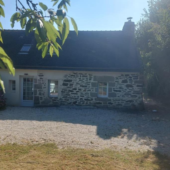 Ferienhaus Penty Typique Kercab Dans Un Ancien Moulin Plomodiern