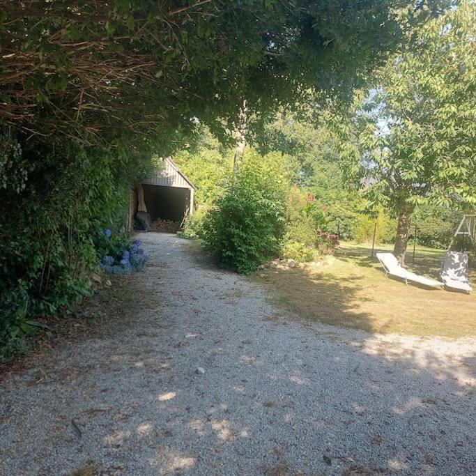 Ferienhaus Penty Typique Kercab Dans Un Ancien Moulin Plomodiern